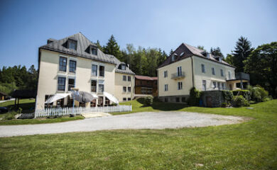 Altenheime in Teisnach - Seniorenwohnangebote und Pflegeheime für ältere Erwachsene 1 Pflegeheim Alten- und Pflegeheim St. Margareta - Haus 2