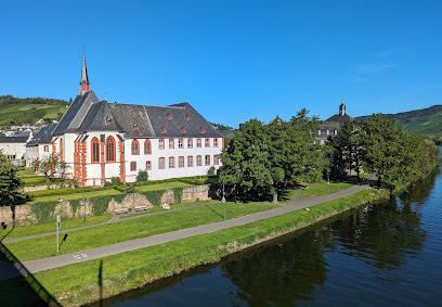 Pflegeheim Cusanus-Stift · Seniorenzentrum