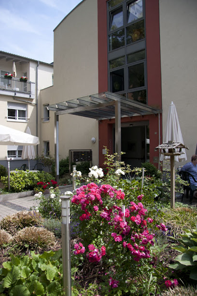 Seniorenheim Clemenshaus - Caritas Altenwohn- und Pflegegesellschaft mbH